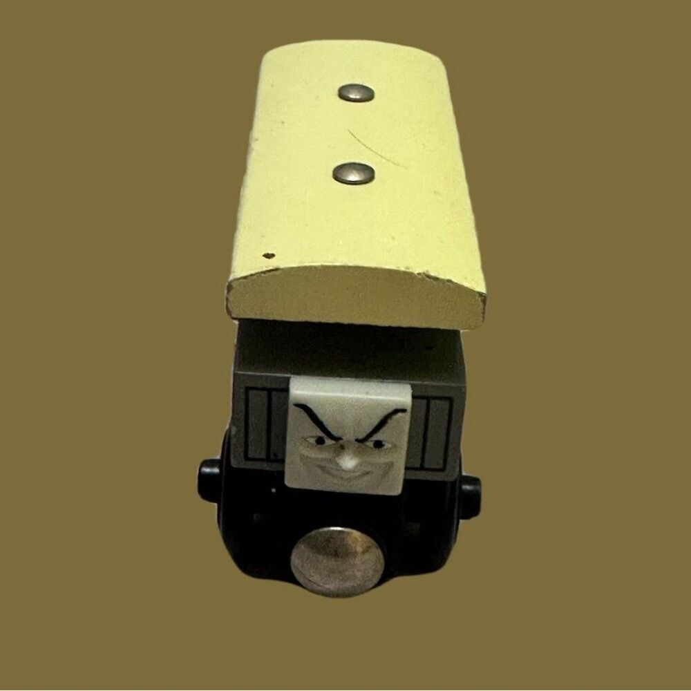 Thomas & Friends Railway Wooden NW BRAKEVAN vintage Train 1999 - Picture 2 of 8